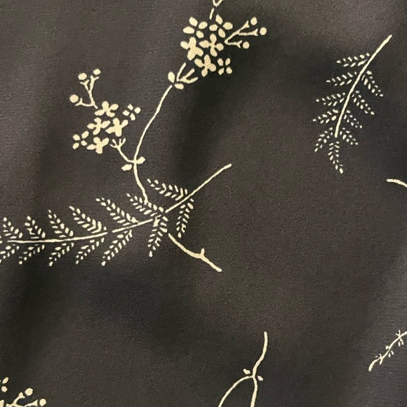 Loft Outlet SZ M Elastic Neckline Short Sleeve Blouse - Picture 8 of 10